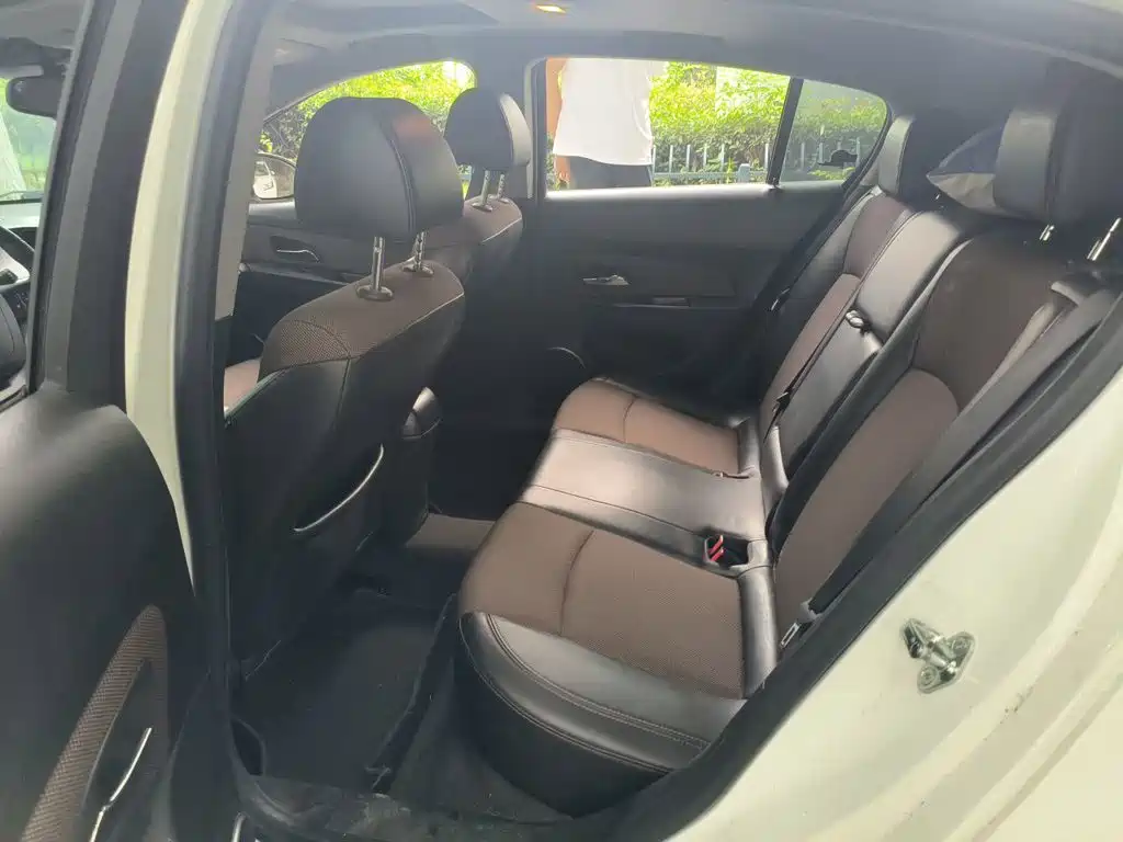 Chevrolet Cruze — миниатюра 14