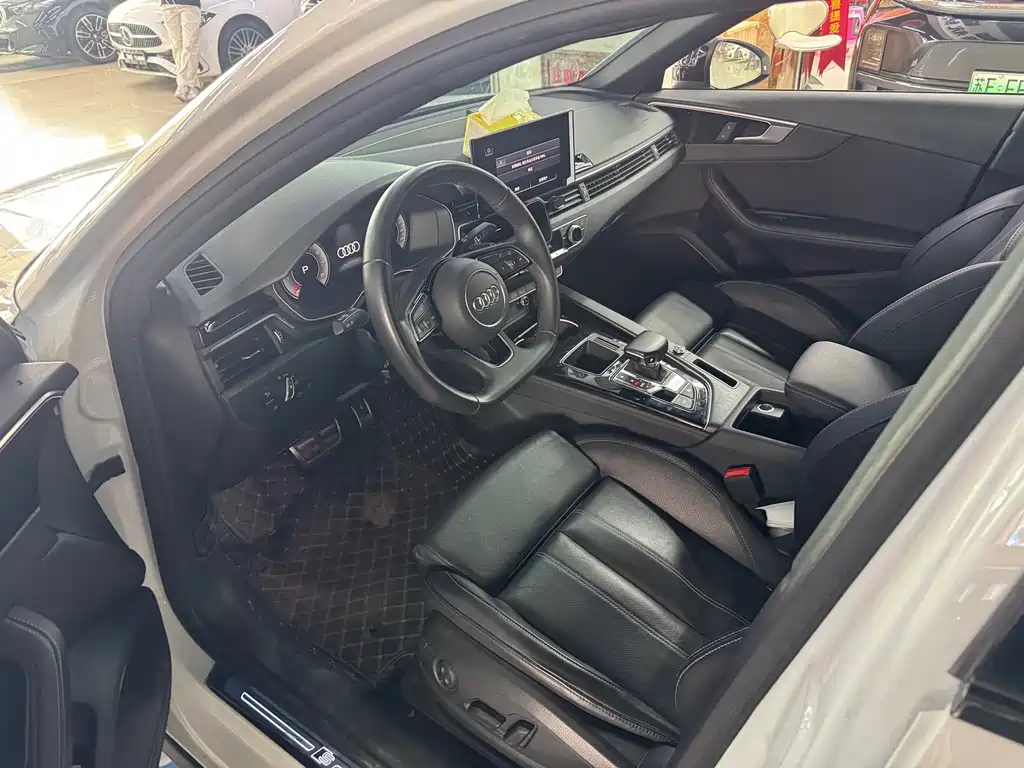 Audi A4L — миниатюра 4