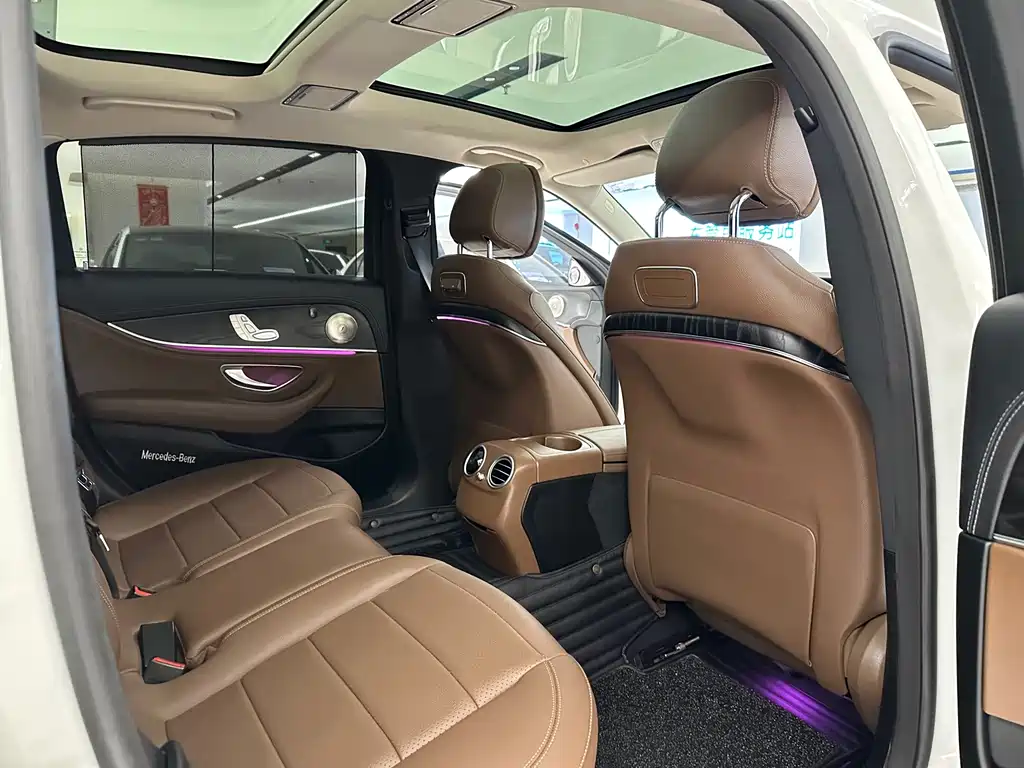 Mercedes-Benz E-Class — миниатюра 15