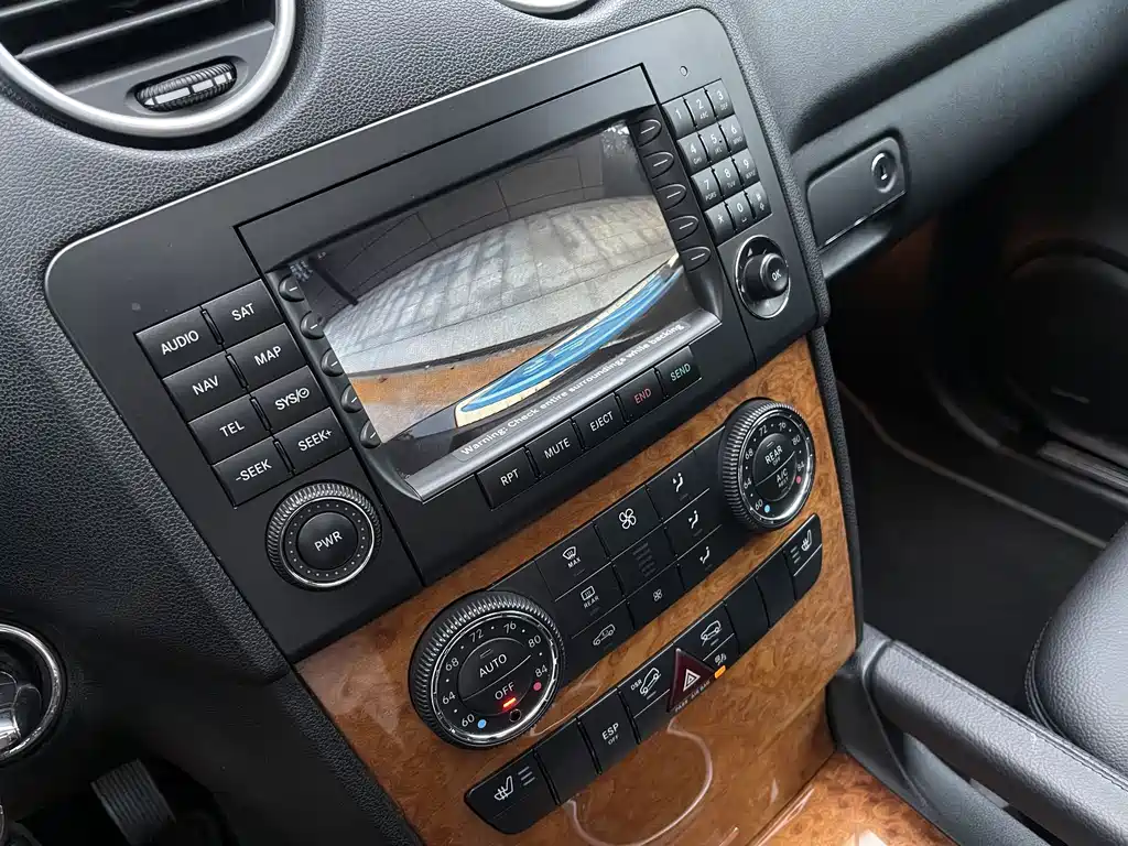 Mercedes-Benz M-Class — миниатюра 24