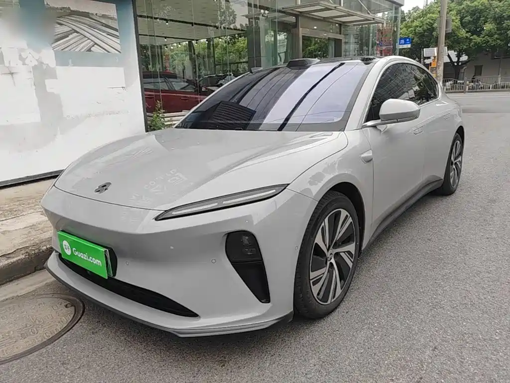 NIO ET5