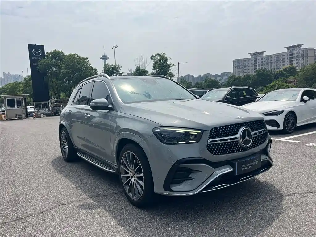 Mercedes-Benz GLE (Import) — миниатюра 2