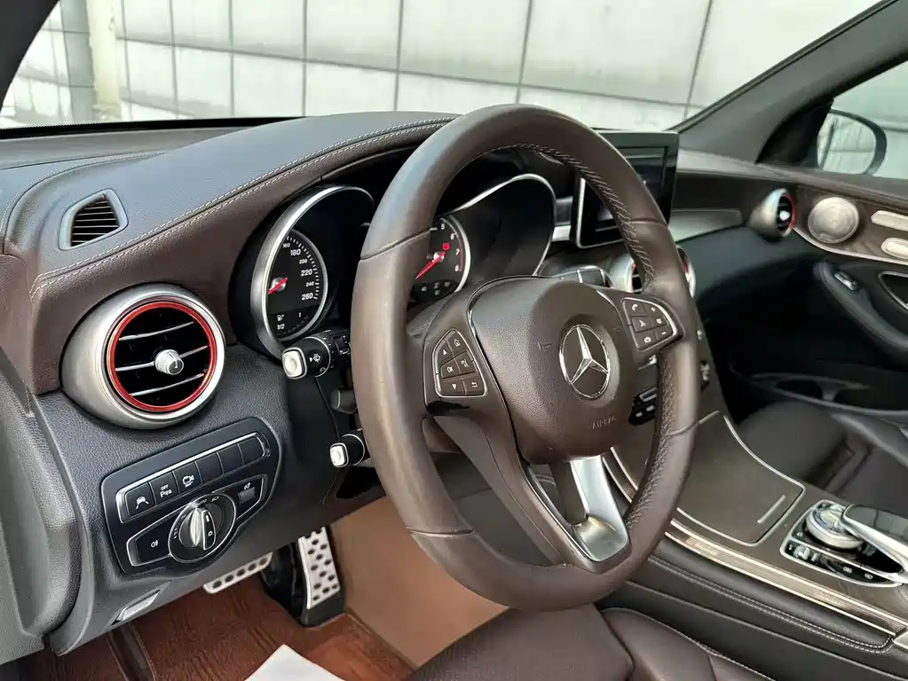 Mercedes-Benz GLC — миниатюра 22