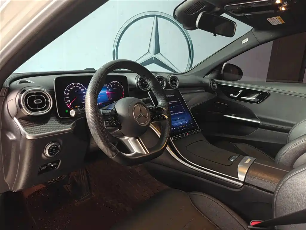Mercedes-Benz C-Class — миниатюра 8
