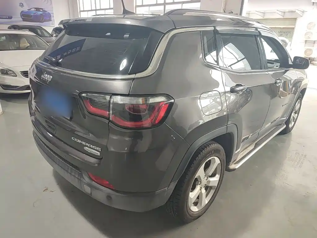 Jeep Compass — миниатюра 7