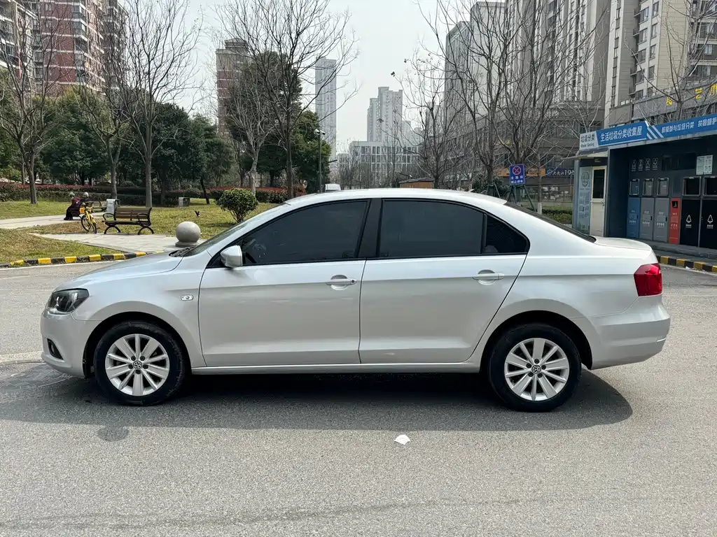 Volkswagen Jetta 2015 1.6L AT Comfort