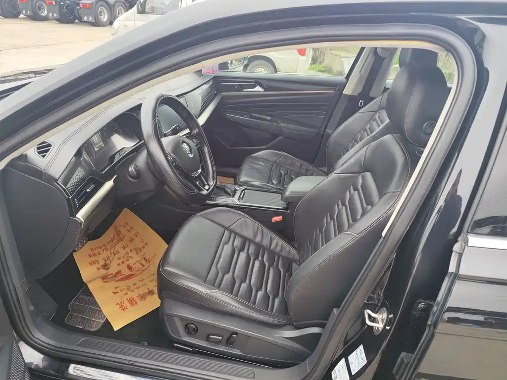 Volkswagen Passat 2019 330TSI Elite VI