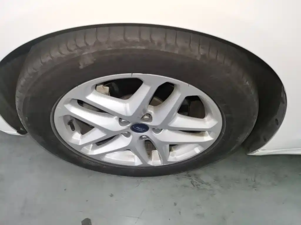 Ford Mondeo — миниатюра 23