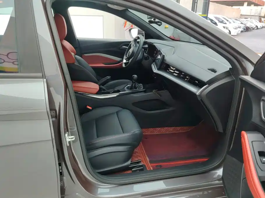 MG MG5 — миниатюра 8