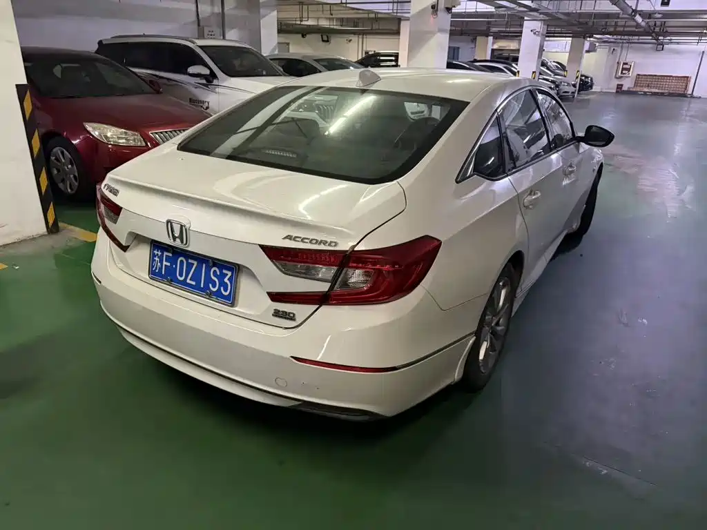 Honda Accord — миниатюра 7