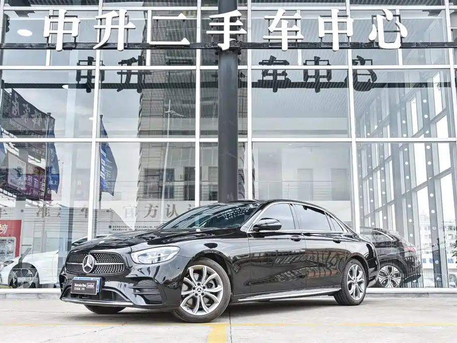 Mercedes-Benz E-Class 2022