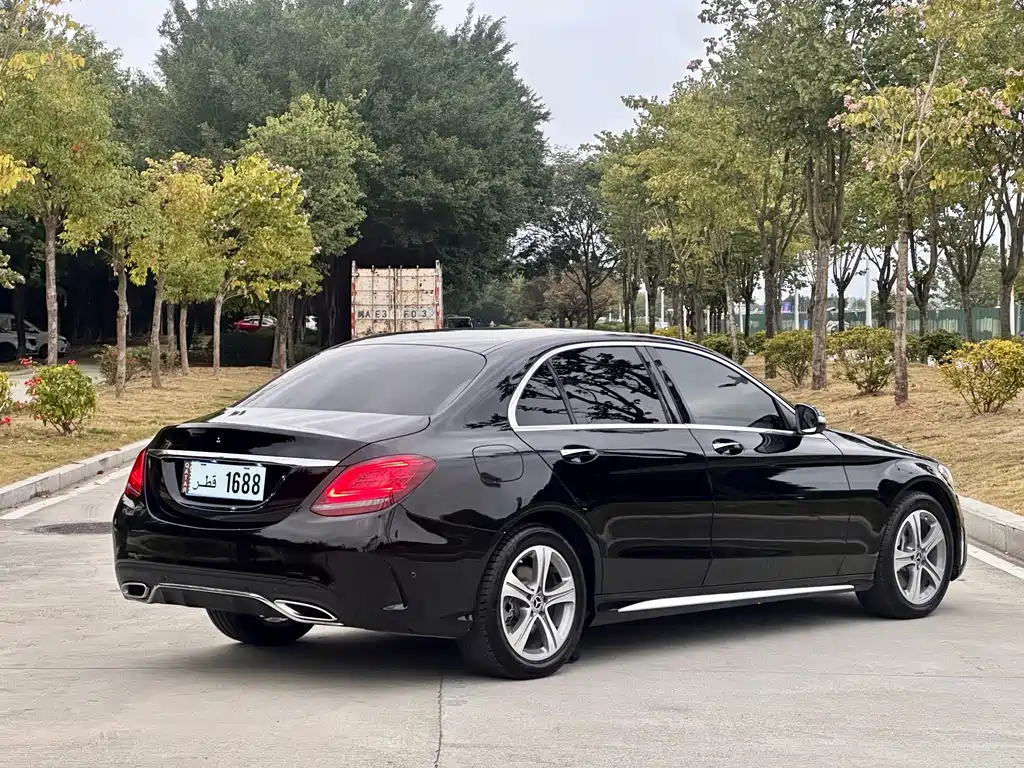 Mercedes-Benz C-Class — миниатюра 8