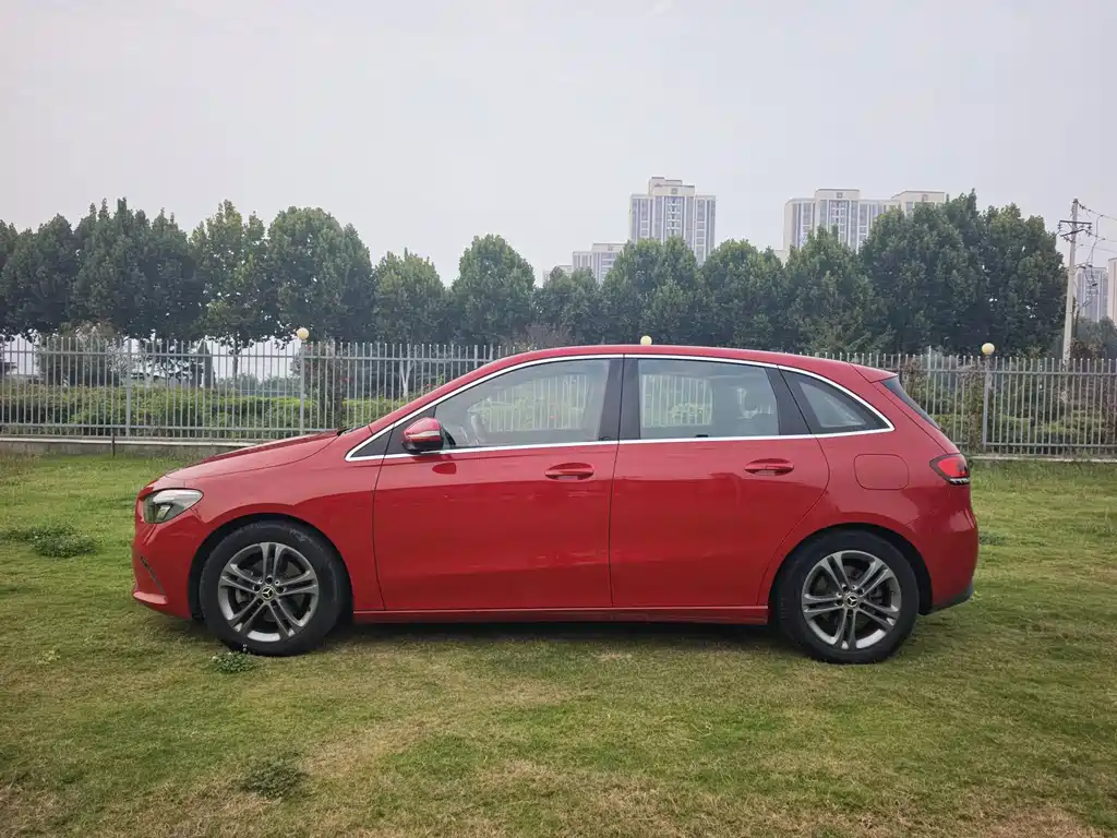 Mercedes-Benz B-Class — миниатюра 8