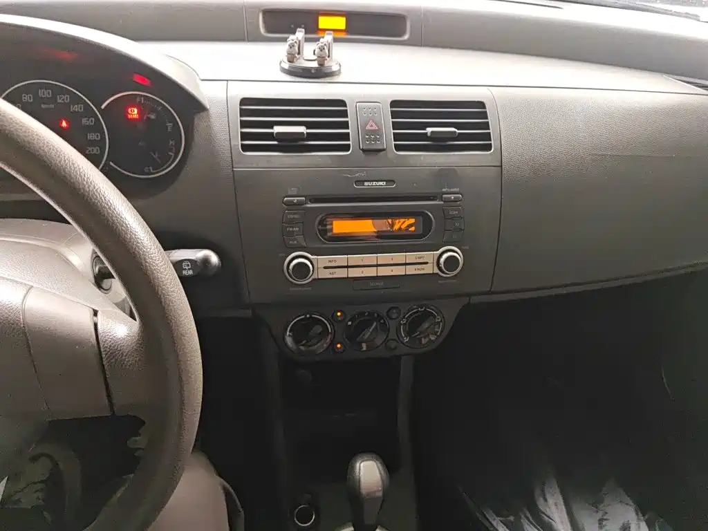Suzuki Swift — миниатюра 14