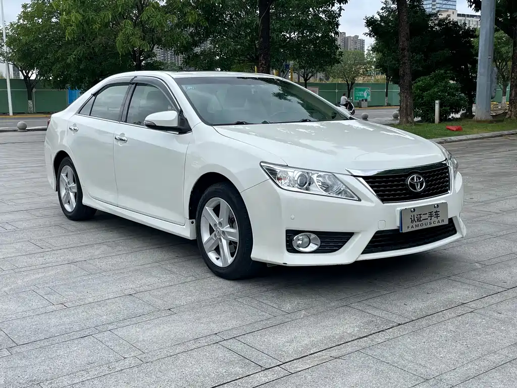 Toyota Camry 2012 2.0S