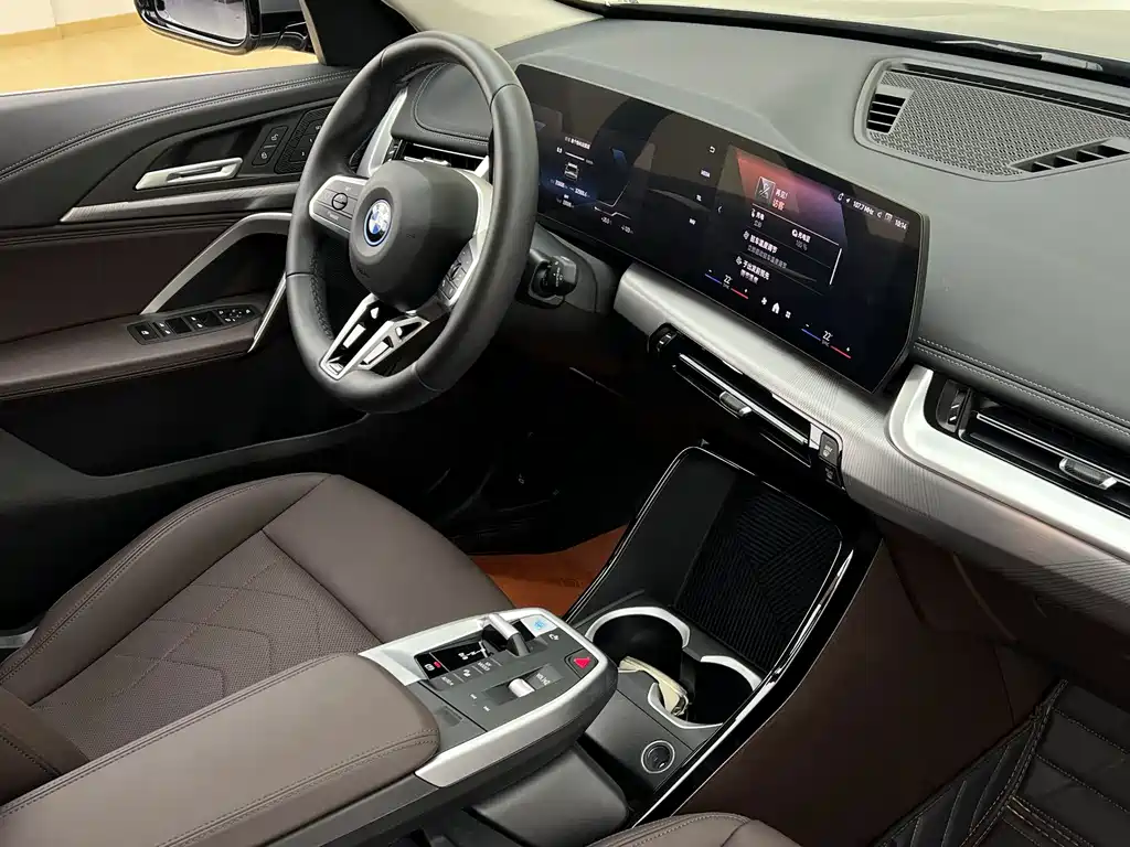 BMW iX1 — миниатюра 19