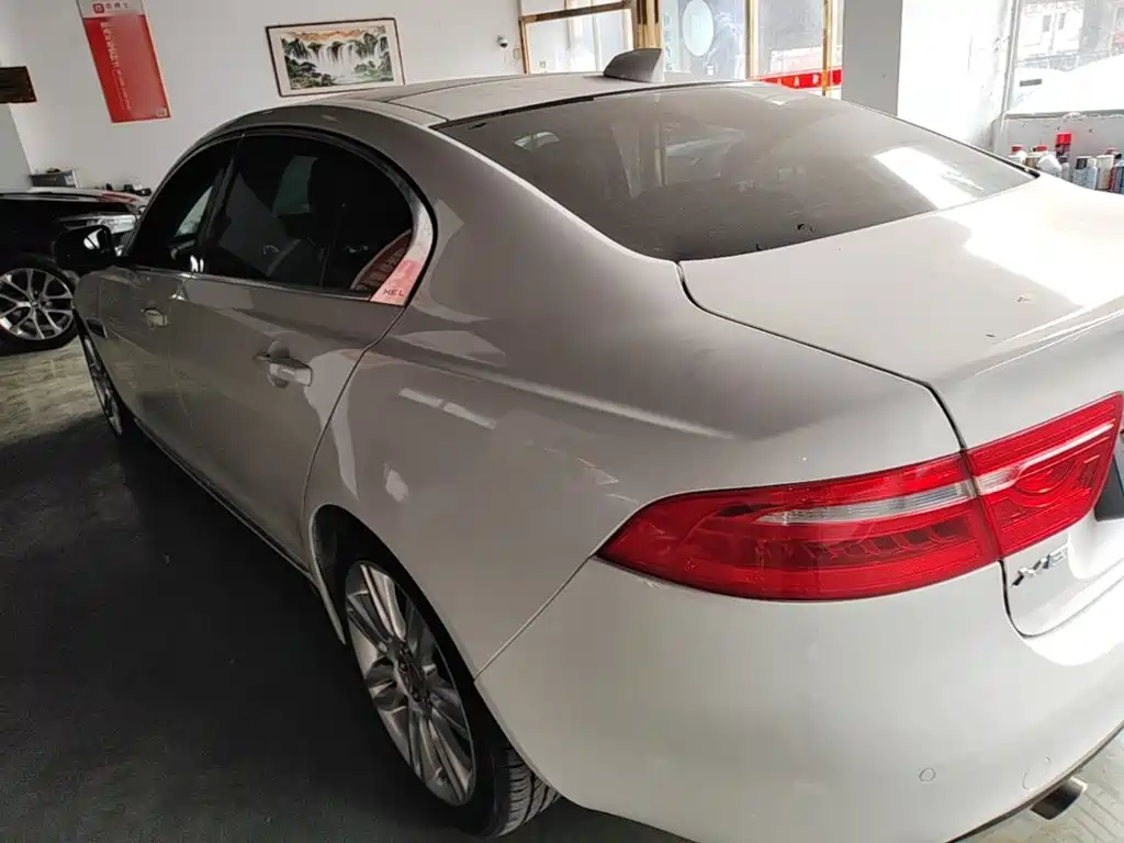 Jaguar XEL — миниатюра 5