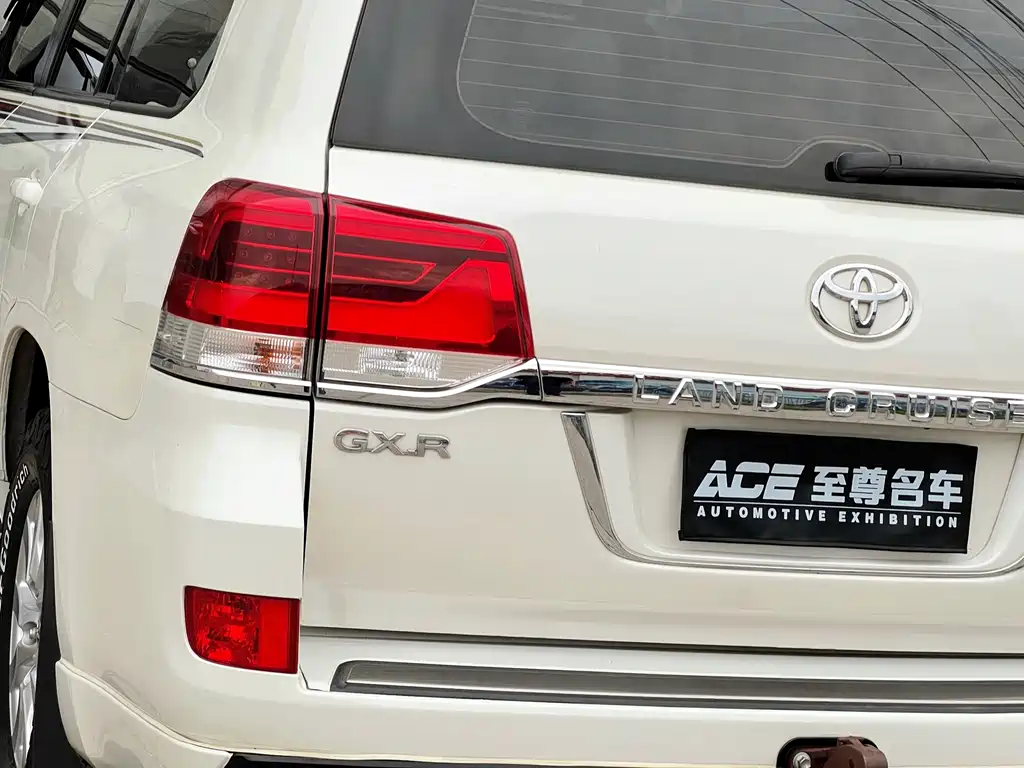 Toyota Land Cruiser — миниатюра 9