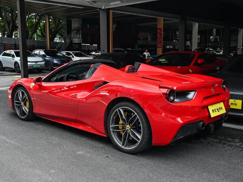 Ferrari 488 — миниатюра 3