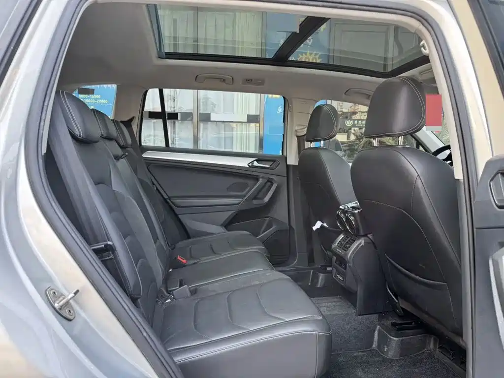 Volkswagen Tiguan L — миниатюра 7