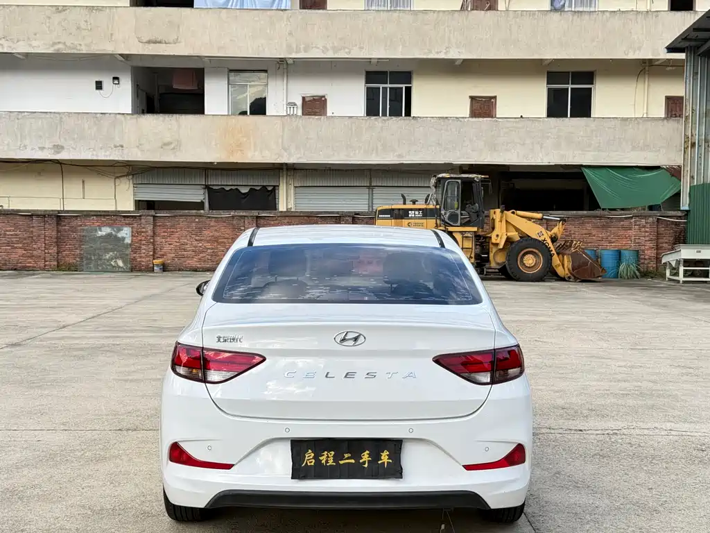 Hyundai Elantra — миниатюра 7