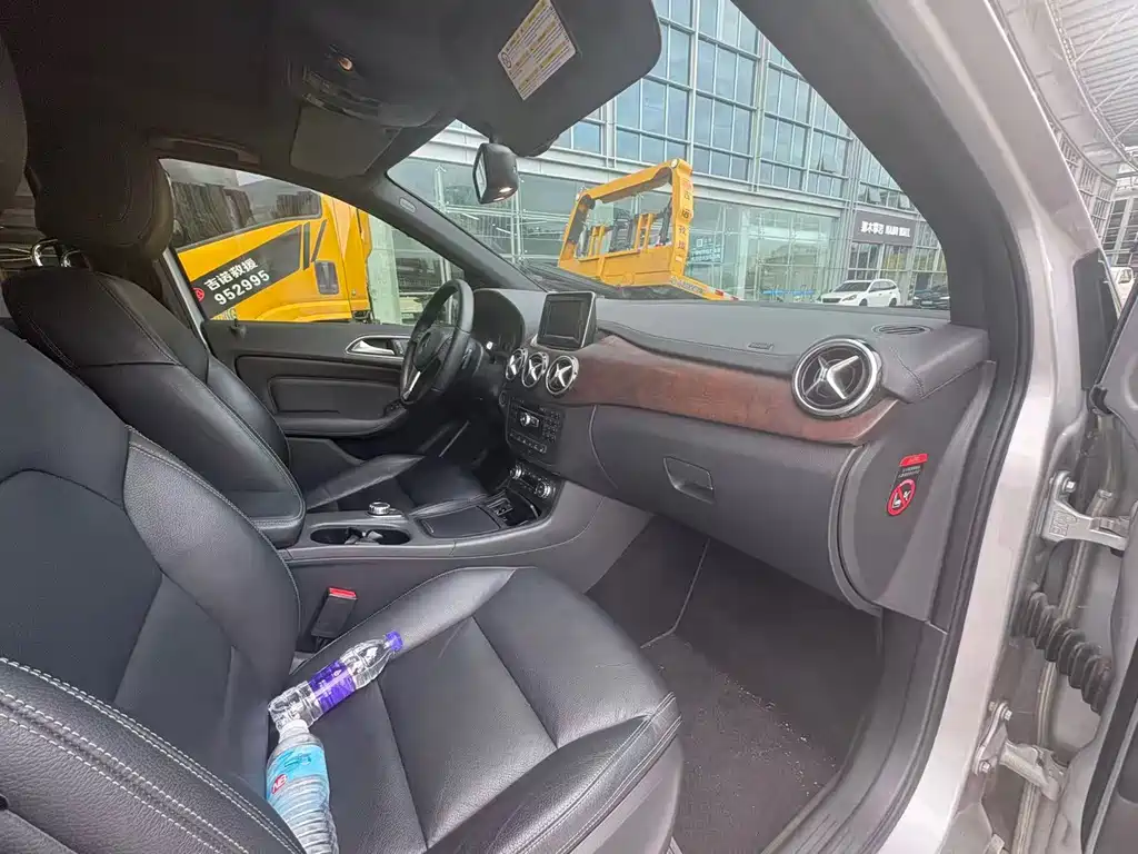 Mercedes-Benz B-Class — миниатюра 7