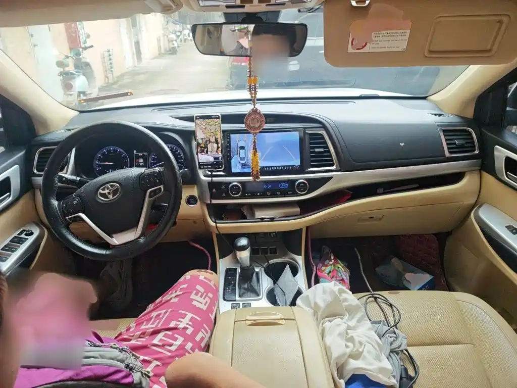 Toyota Highlander — миниатюра 13