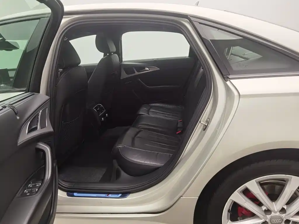 Audi A6L — миниатюра 15