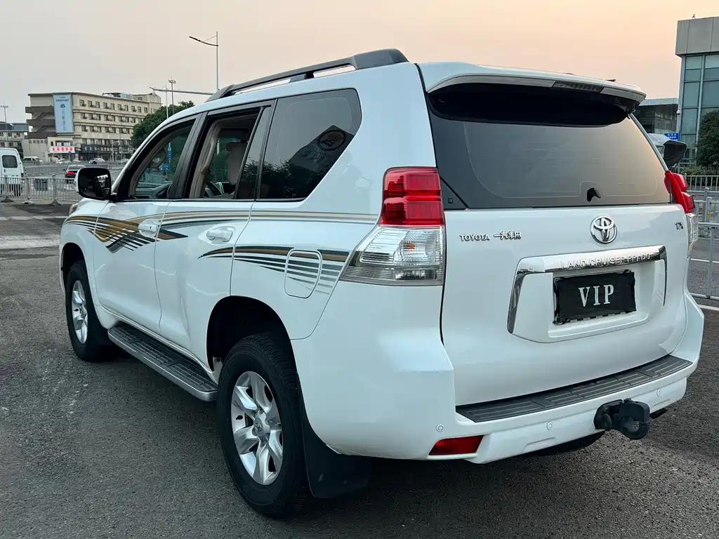 Toyota Prado — миниатюра 13
