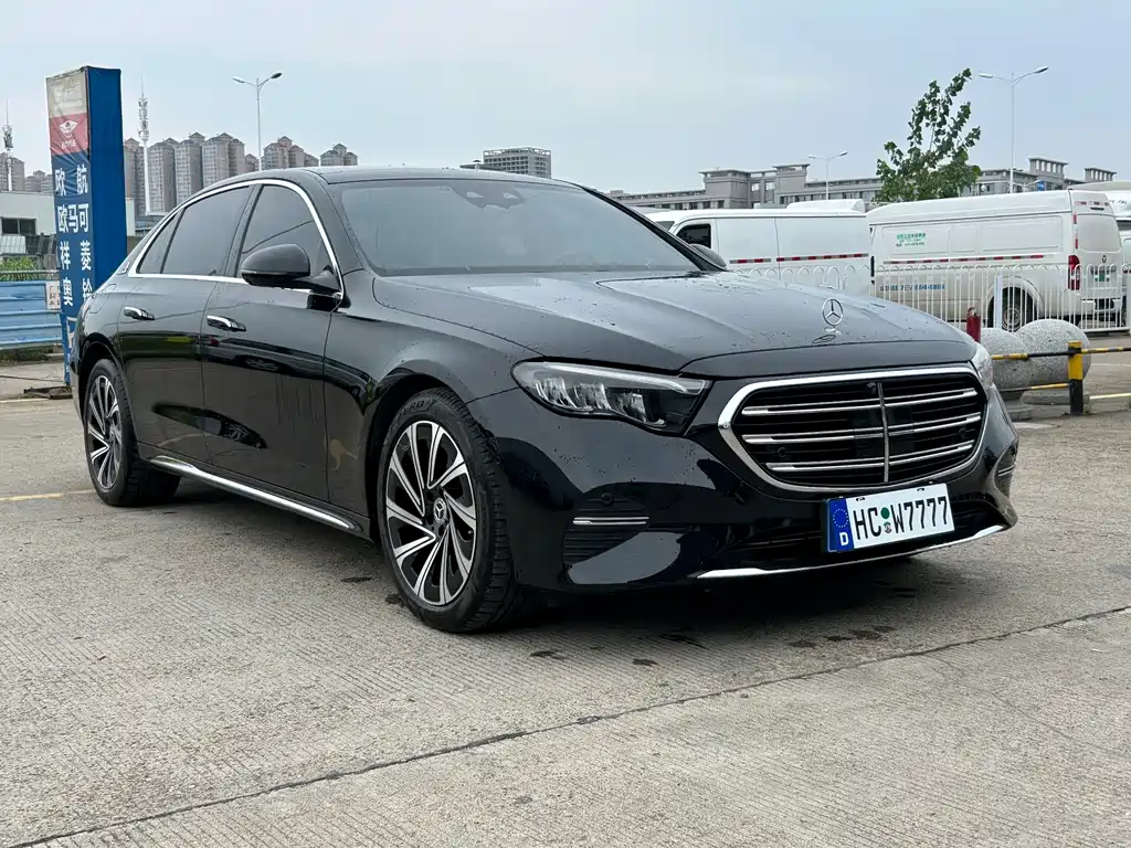 Mercedes-Benz E-Class — миниатюра 10