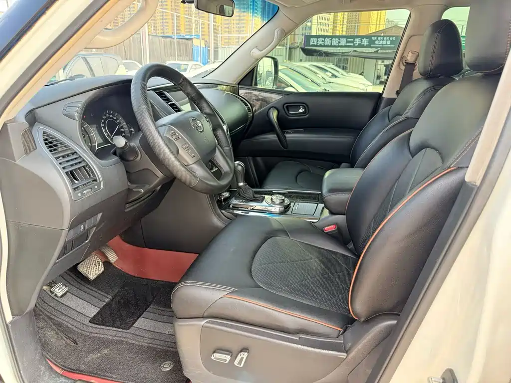 Nissan Patrol — миниатюра 6