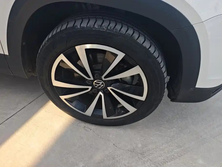 Volkswagen Tharu — миниатюра 6