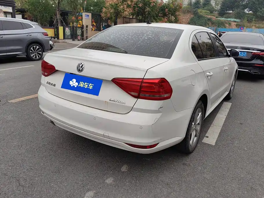 Volkswagen Lavida — миниатюра 3
