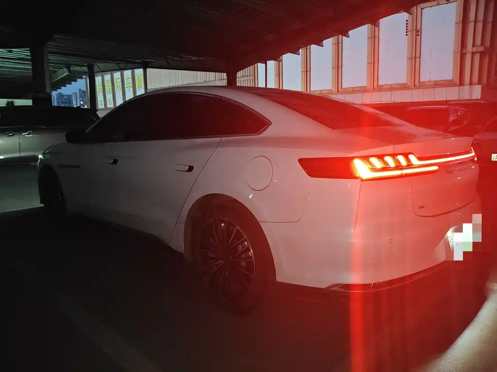 BYD Han — миниатюра 9