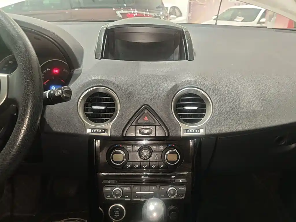 Renault Koleos (Import) — миниатюра 13