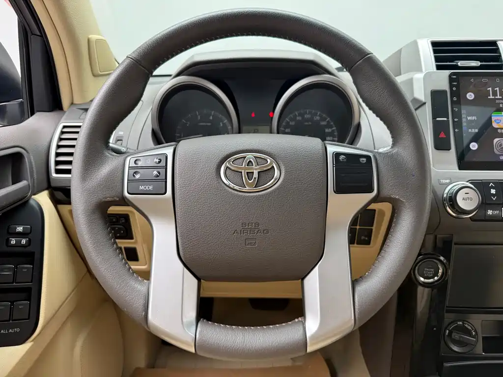 TOYOTA PRADO