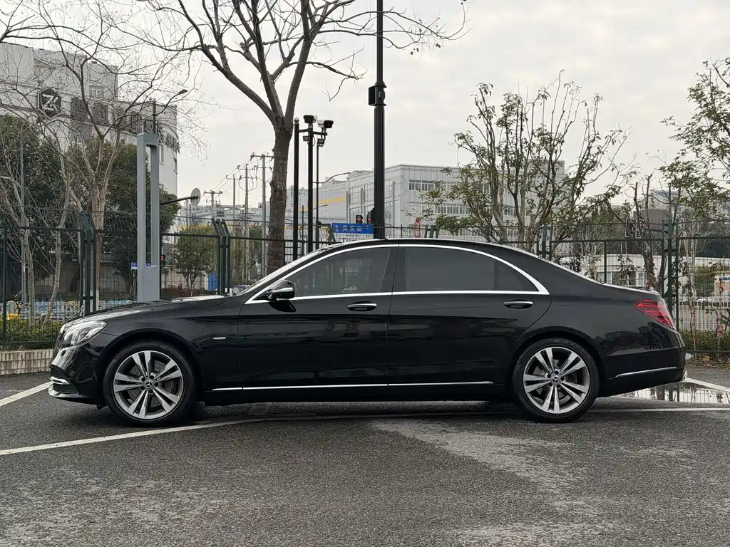 MERCEDES-BENZ S CLASS