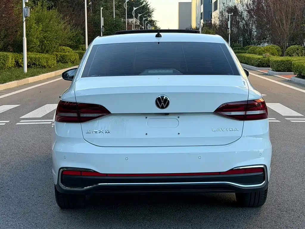 Volkswagen Lavida — миниатюра 16