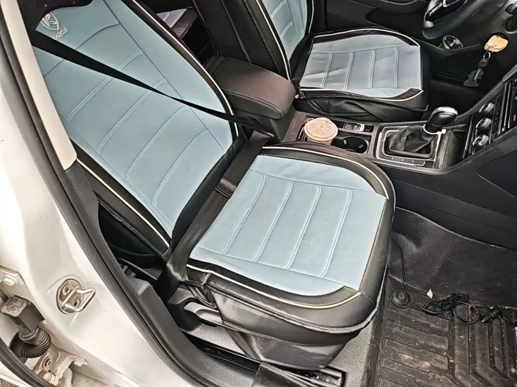 Volkswagen Golf — миниатюра 25