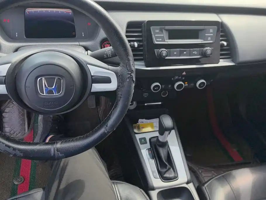 Honda Fit — миниатюра 12