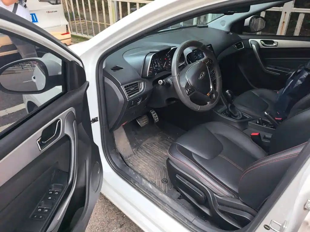 Chery Arrizo 5 — миниатюра 17