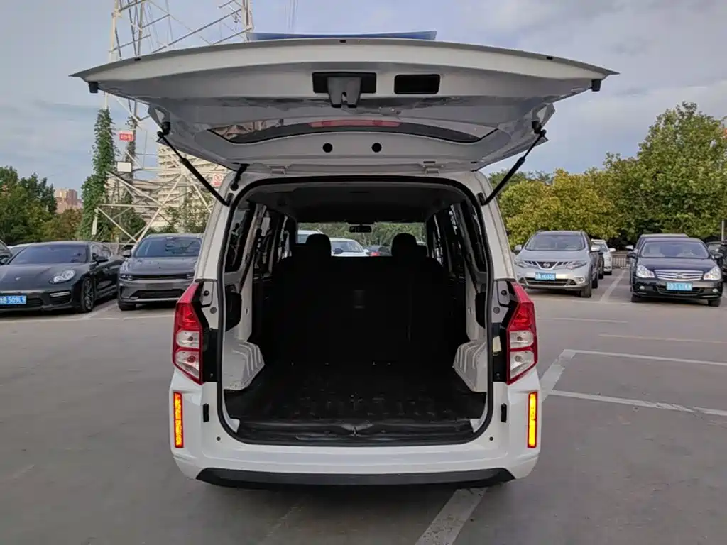 Wuling Hongguang PLUS — миниатюра 19