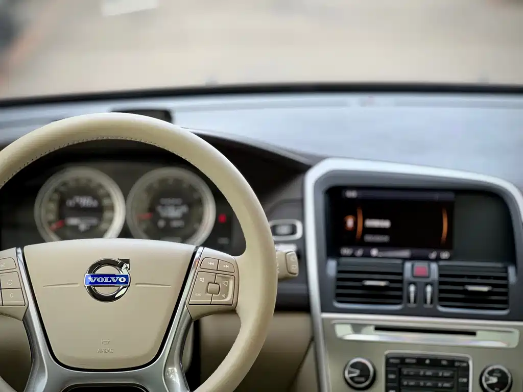Volvo XC60 (Import) — миниатюра 12