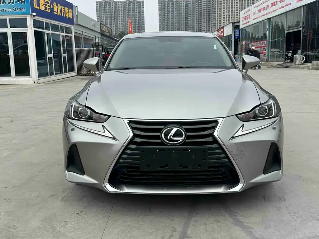Lexus IS — миниатюра 2