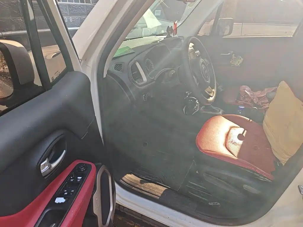 Jeep Renegade — миниатюра 17