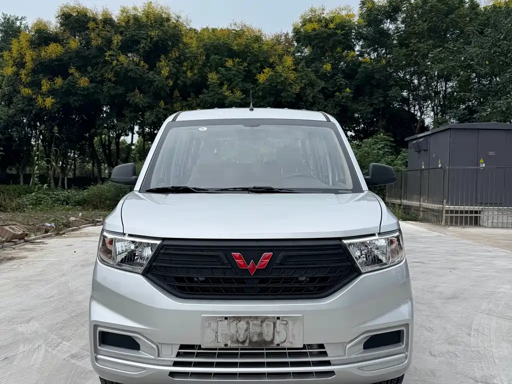 Wuling Hongguang V — миниатюра 2
