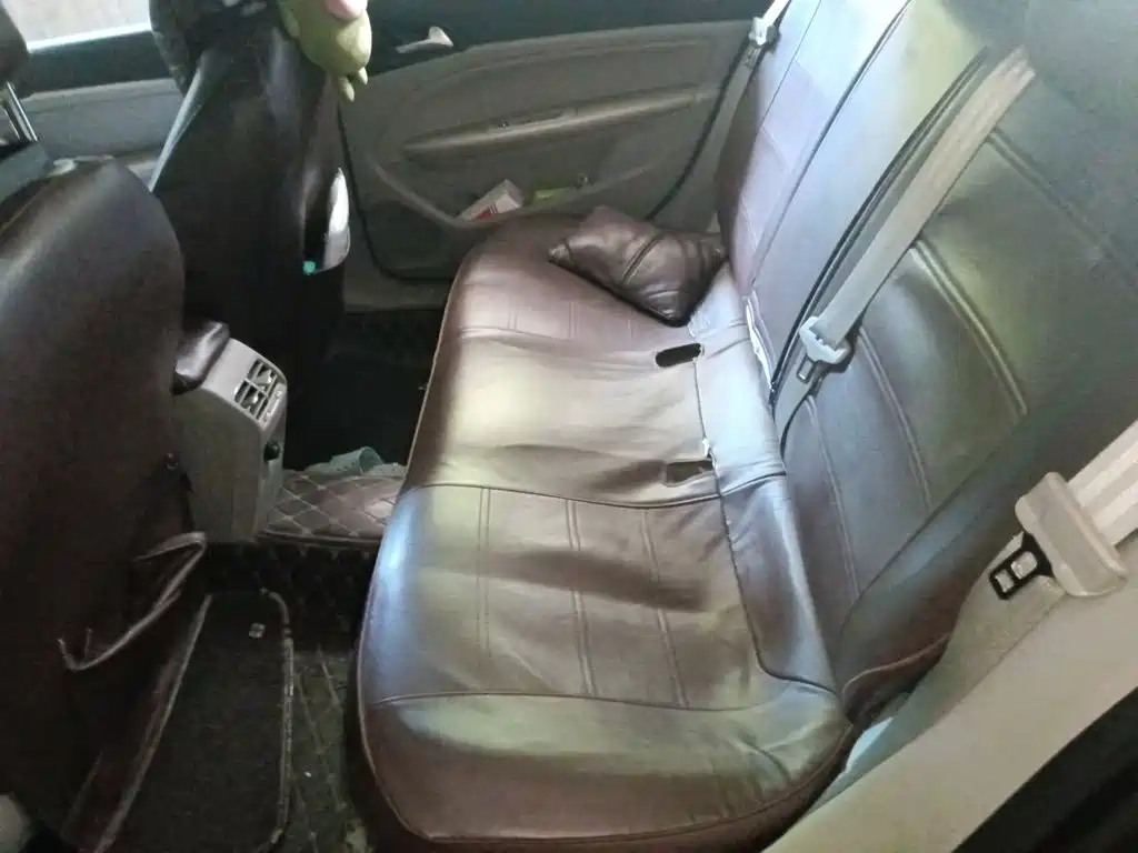 Peugeot 408 — миниатюра 18