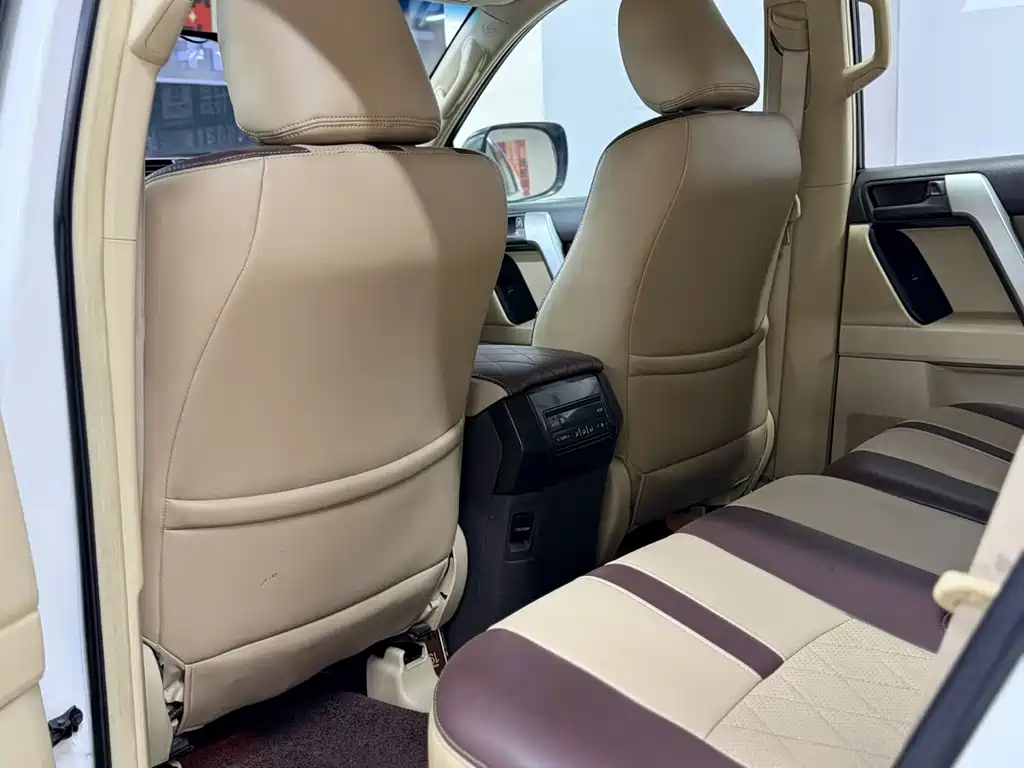 Toyota Prado (Import) — миниатюра 8