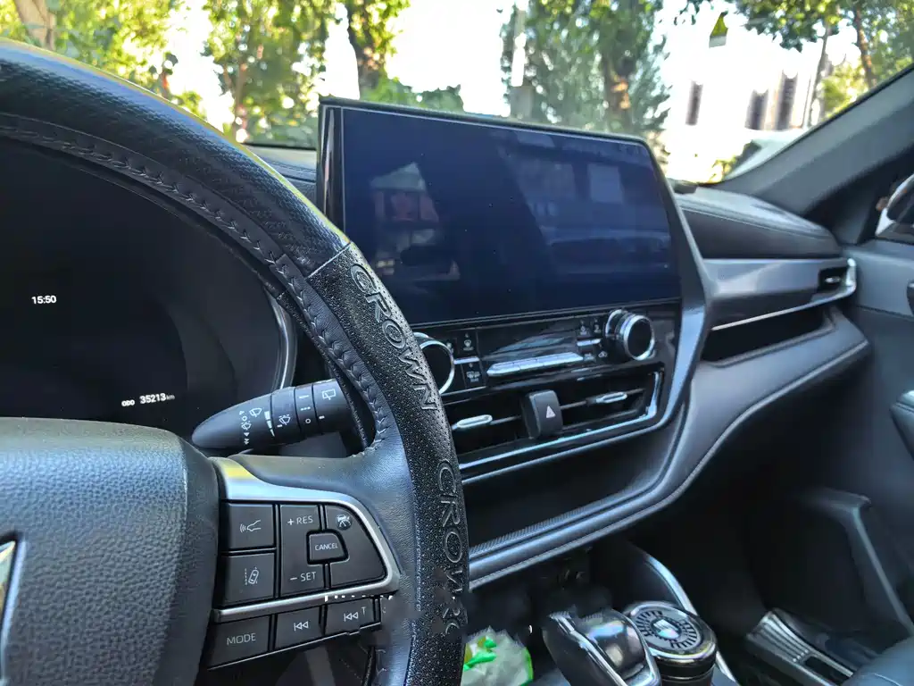 Toyota Crown Kluger — миниатюра 9