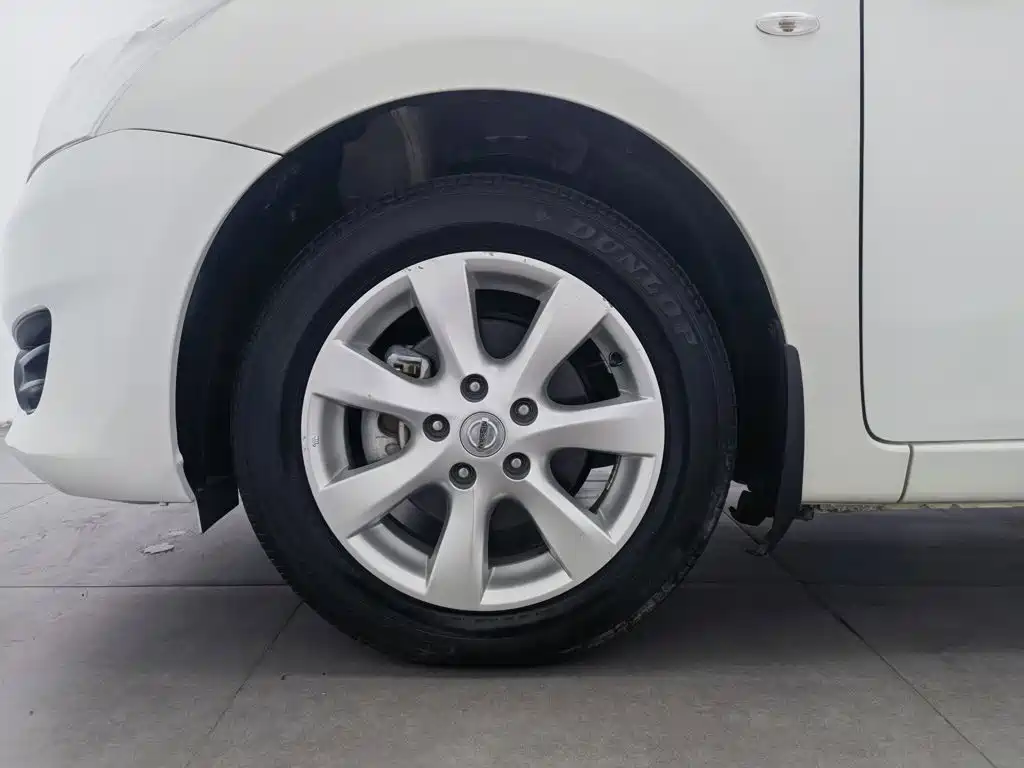 Nissan Tiida — миниатюра 17